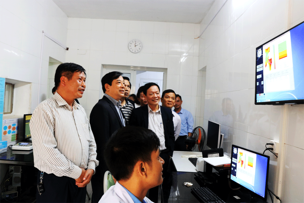 Cục trưởng Cục quản lý Khám, chữa bệnh- Bộ y tế đến thăm  bệnh viện Đa khoa Quỳnh Phụ