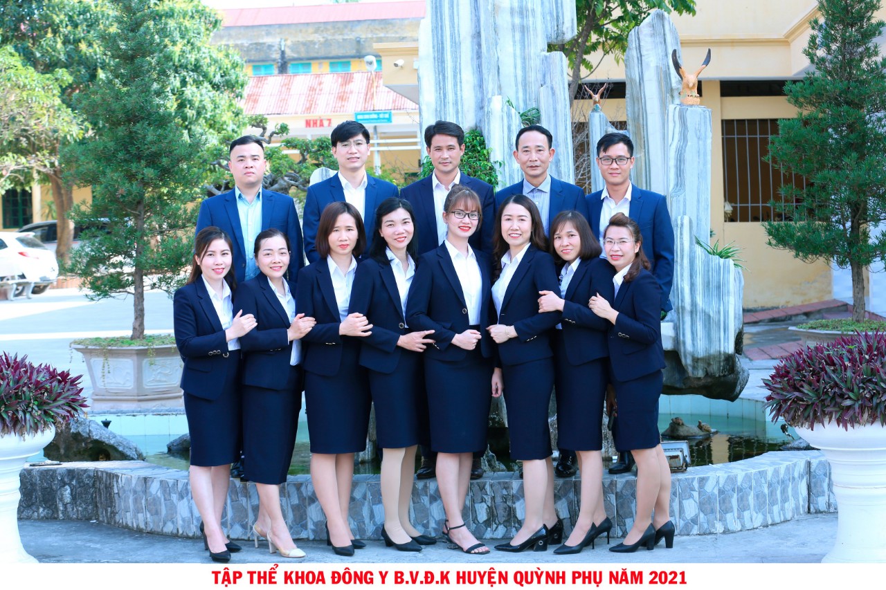 TẬP THỂ CÁN BỘ KHOA ĐÔNG Y BỆNH VIỆN ĐA KHOA HUYỆN QUỲNH PHỤ